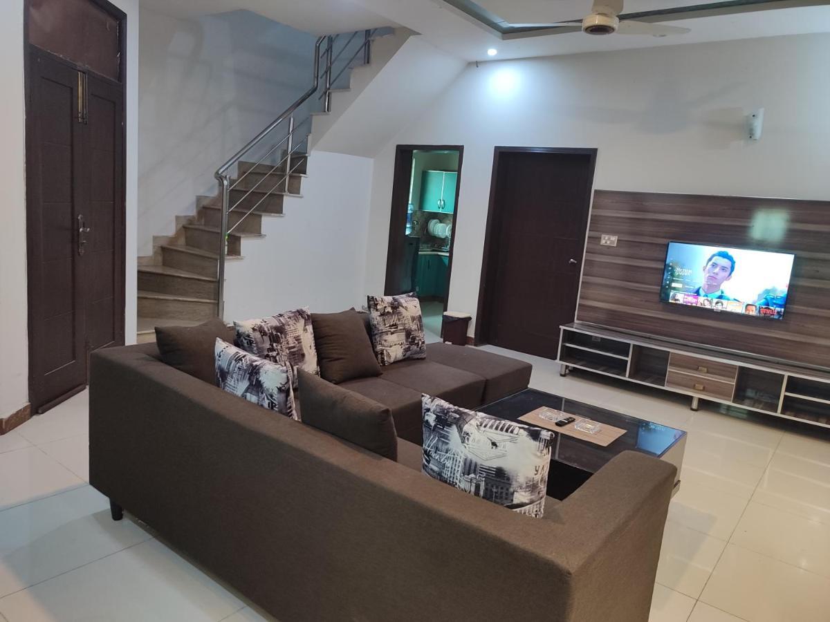 Fully Serviced Holiday Home Near Lahore Ring Road Esterno foto